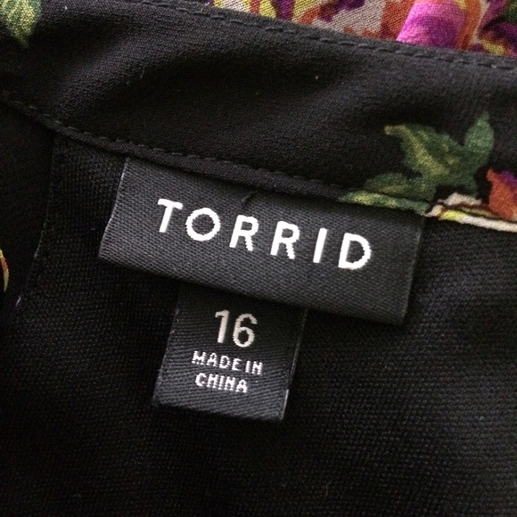 Torrid Multi-Color Floral Print Chiffon Cold Shoulder V-Neck Dress - Picture 5 of 11